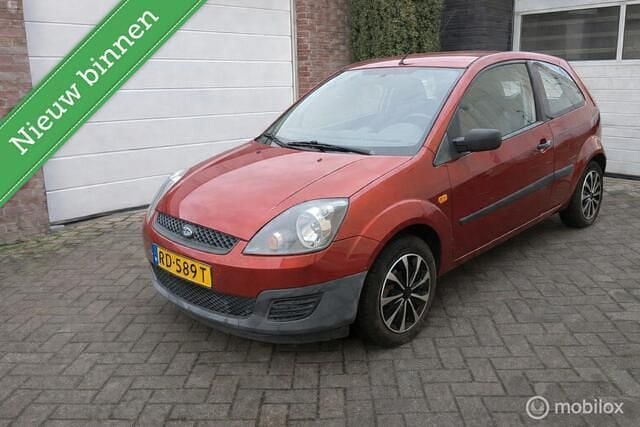 Occasion Ford Fiesta Style 69 PK (50 kW) 2006 Rood Hatchback
