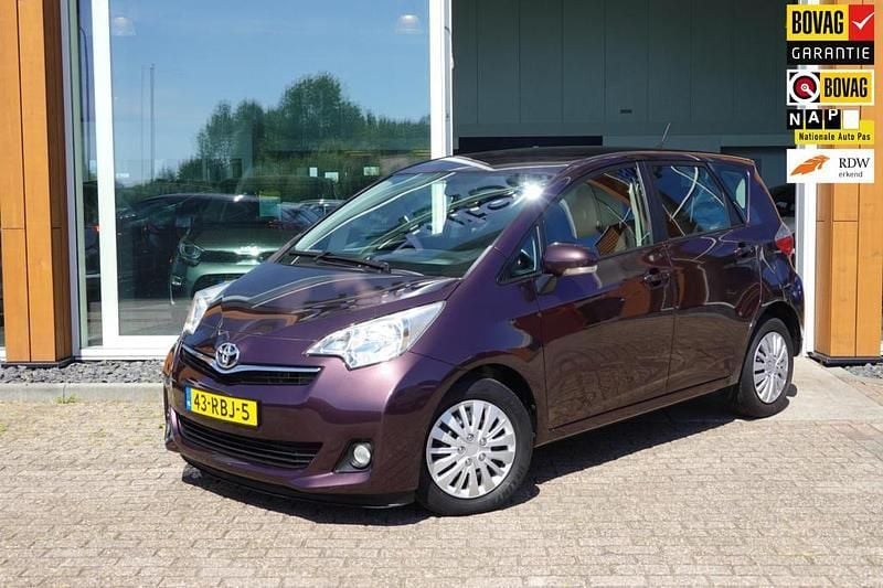 Mpv Gebruikt 2011 Toyota Verso-S MPV | € 6.950 (Eerlijke prijs) - Afbeelding 1/4