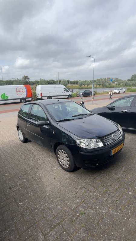 Zwart Gebruikt 2009 Fiat Punto Active Hatchback | € 1.900 (Super prijs) - Afbeelding 1/4