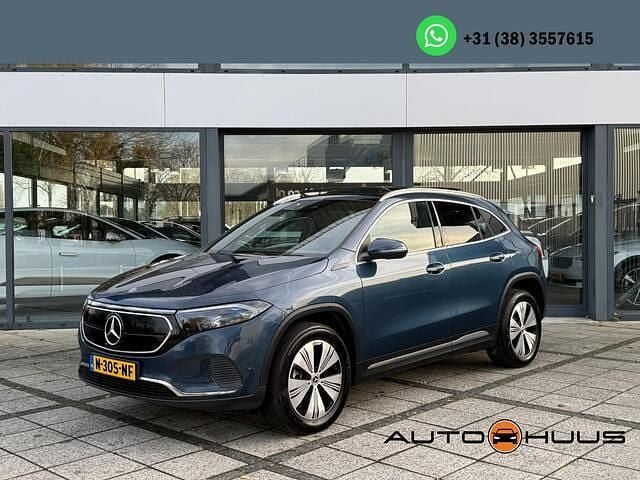 Blauw (metallic) Gebruikt 2021 Mercedes EQA250 Business SUV | € 23.450 (Goede deal) - Afbeelding 1/4