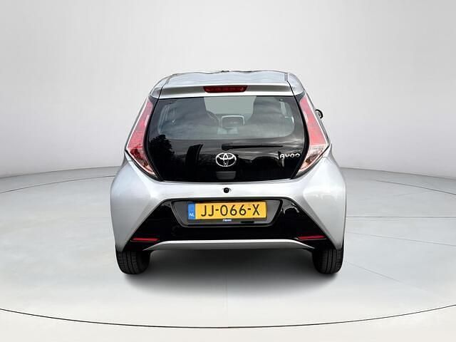 Occasion Toyota Aygo X-play 69 PK (50 kW) 2016 Grijs Hatchback