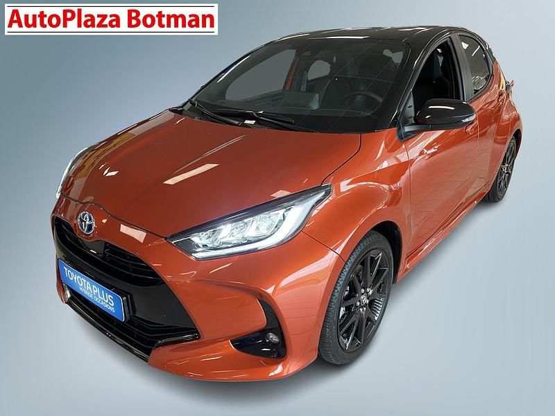 Occasion Toyota Yaris Hybrid Executive 80 PK (58 kW) 2023 Oranje Hatchback