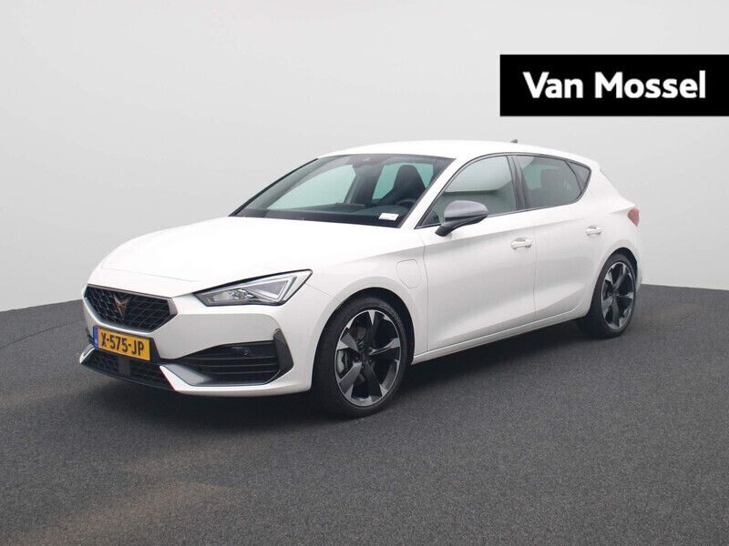 Wit Gebruikt 2023 Cupra Leon Hatchback | € 28.944 (Eerlijke prijs) - Afbeelding 1/4