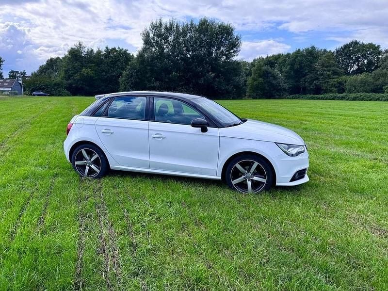 Wit Gebruikt 2013 Audi A1 Proline Hatchback | € 13.750 (Iets duurder) - Afbeelding 1/4