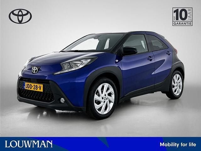 Blauw Gebruikt 2023 Toyota Aygo Pulse Hatchback | € 20.950 (Eerlijke prijs) - Afbeelding 1/4