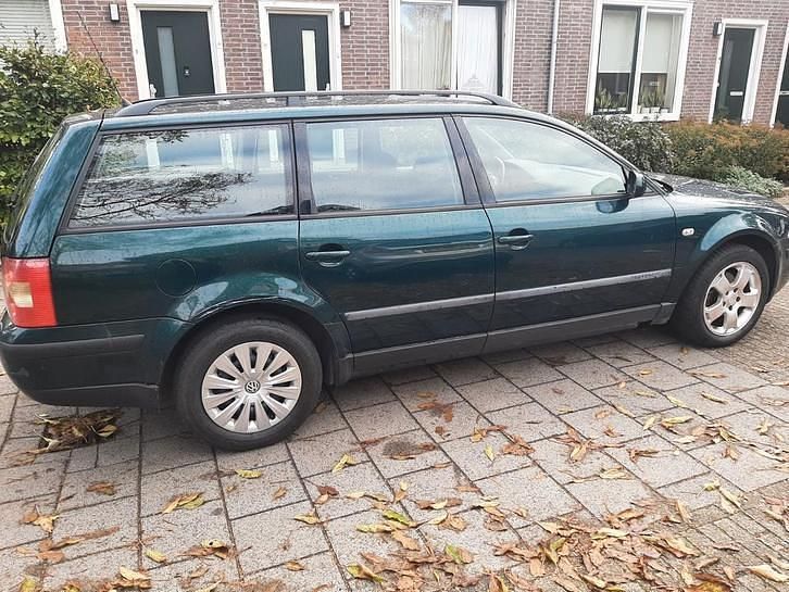 Gebruikt 2001 VW Passat Stationwagen | € 990 - Afbeelding 1/4