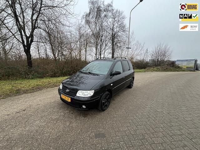 Zwart Occasion 2006 Hyundai Matrix Active MPV | € 1.499 (Eerlijke prijs) - Afbeelding 1/4