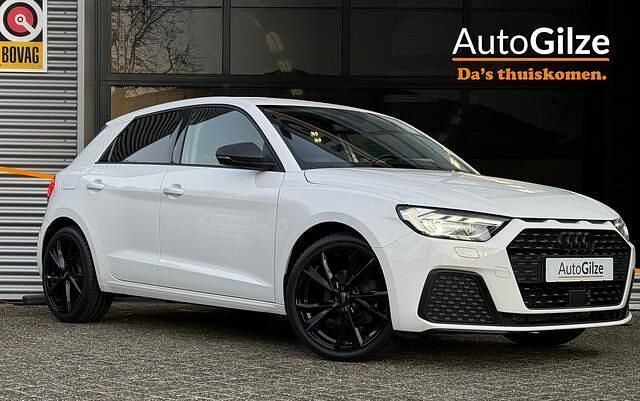 Wit Gebruikt 2023 Audi A1 Sportback Proline Hatchback | € 26.595 (Eerlijke prijs) - Afbeelding 1/4