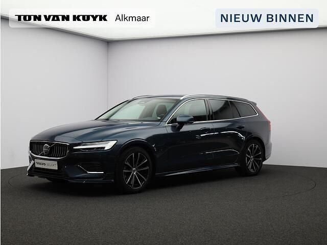 Blauw Gebruikt 2025 Volvo V60 Core Stationwagen | € 57.950 (Duur) - Afbeelding 1/4