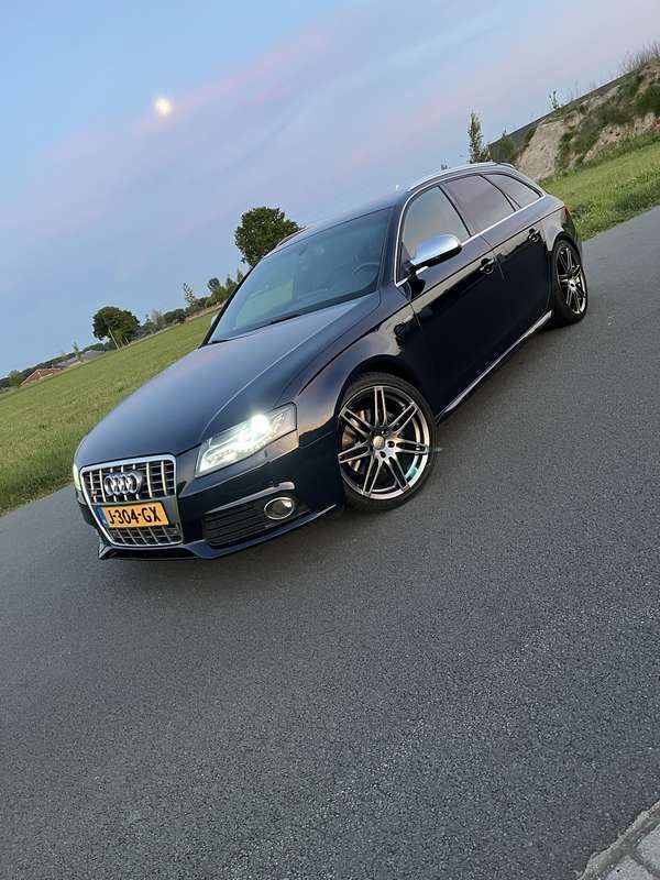 Blauw Gebruikt 2009 Audi A4 Stationwagen | € 8.300 (Duur) - Afbeelding 1/4