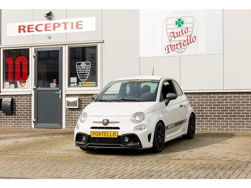Wit Occasion 2017 Fiat 500 Abarth Hatchback | € 22.950 - Afbeelding 1/4