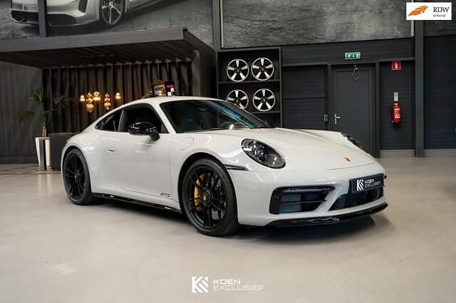 Grijs Occasion 2022 Porsche 911 Carrera GTS Sport Coupé | € 179.950 (Goede deal) - Afbeelding 1/4