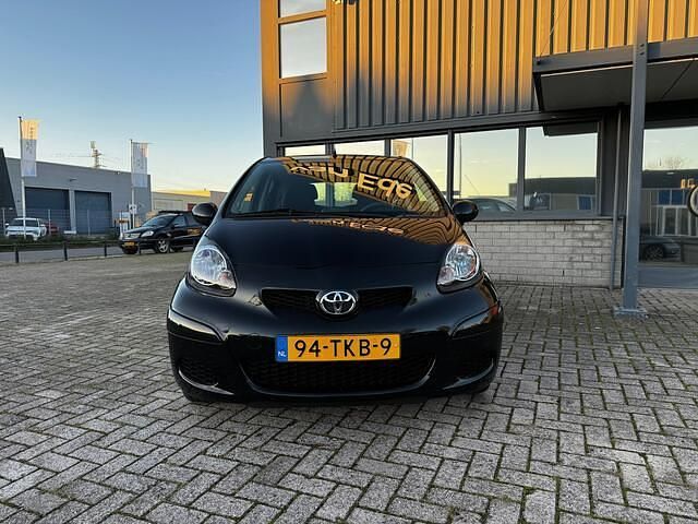 Occasion Toyota Aygo Comfort 68 PK (50 kW) 2012 Zwart (metallic) Hatchback