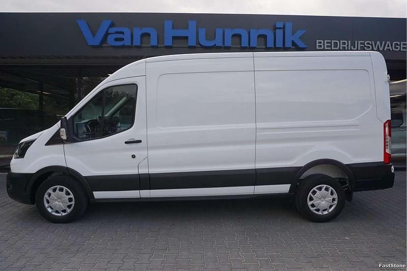 Wit Gebruikt 2024 Ford Transit Trend Van | € 34.850 - Afbeelding 1/3