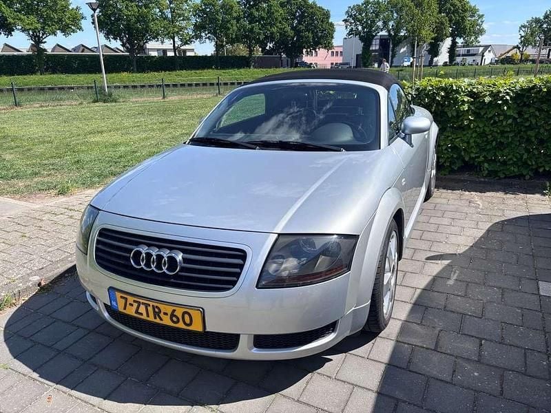 Grijs Gebruikt 2000 Audi TT Cabriolet | € 4.500 (Eerlijke prijs) - Afbeelding 1/4
