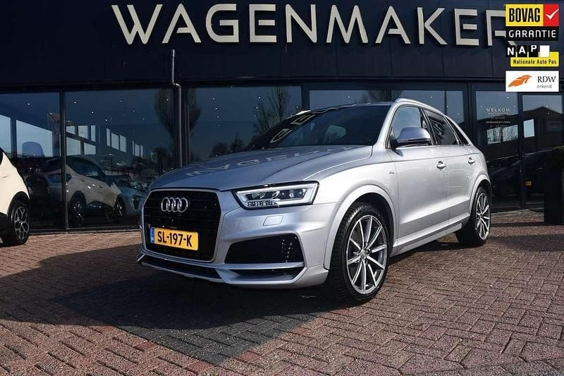 Grijs Occasion 2018 Audi Q3 Sport SUV | € 22.450 (Eerlijke prijs) - Afbeelding 1/4