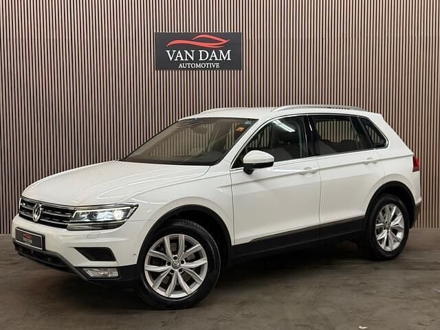 Wit Gebruikt 2017 VW Tiguan Highline SUV | € 22.400 (Super prijs) - Afbeelding 1/4