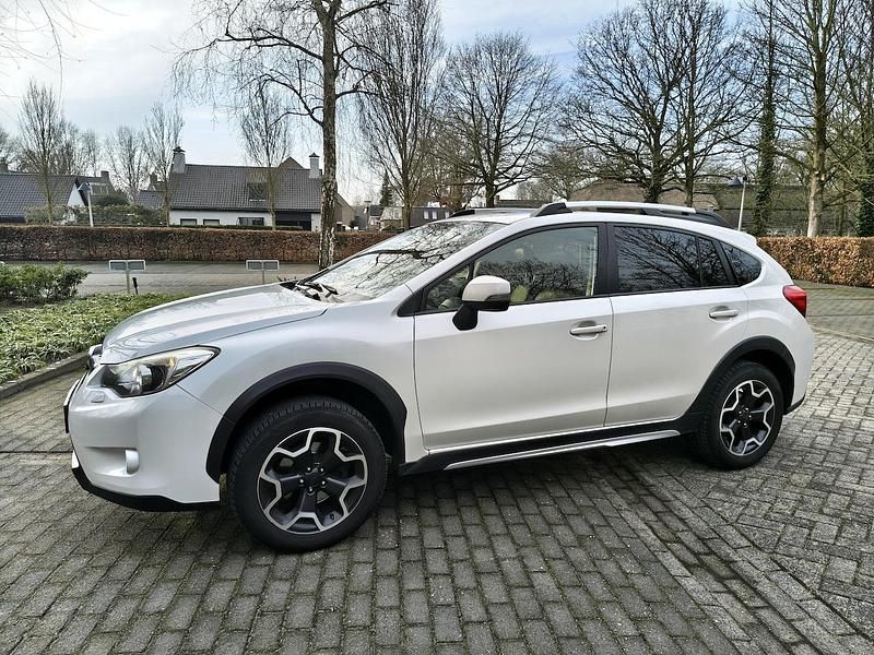 Wit Occasion 2015 Subaru XV Comfort SUV | € 12.500 (Goede deal) - Afbeelding 1/4