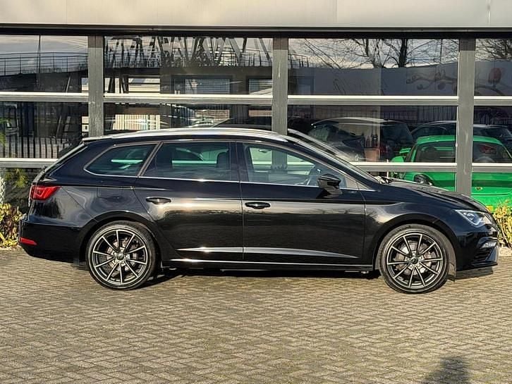 Occasion Seat Leon ST Beats 116 PK (85 kW) 2020 Zwart (metallic) Stationwagen