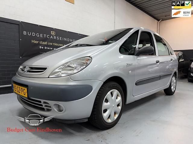 Grijs Gebruikt 2001 Citroën Xsara Picasso MPV | € 1.295 (Eerlijke prijs) - Afbeelding 1/4