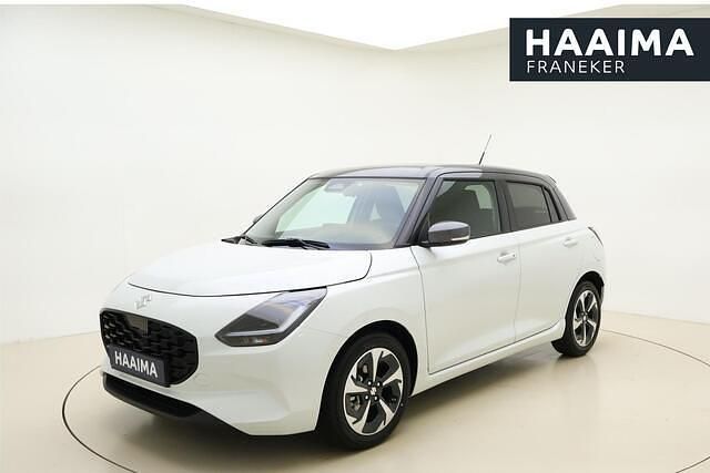 Wit Nieuw 2025 Suzuki Swift Style Hatchback | € 29.901 (Duur) - Afbeelding 1/4