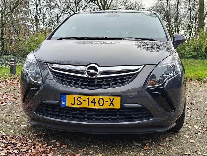 Grijs Gebruikt 2016 Opel Zafira Tourer MPV | € 12.950 (Eerlijke prijs) - Afbeelding 1/4
