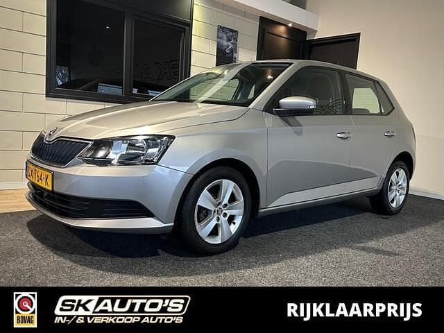 Grijs Occasion 2017 Skoda Fabia Style Hatchback | € 8.995 (Eerlijke prijs) - Afbeelding 1/4