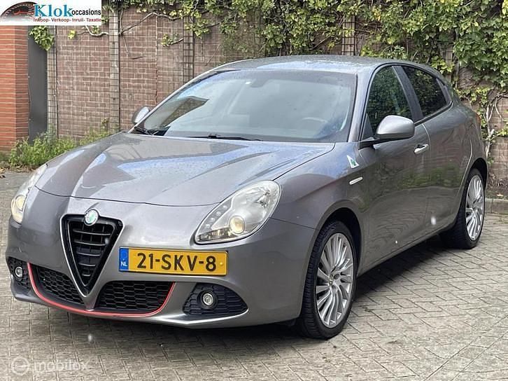 Gebruikt 2011 Alfa Romeo Giulietta Distinctive | € 6.950 (Iets duurder) - Afbeelding 1/4
