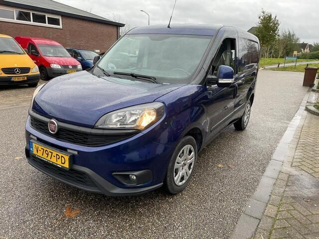 Occasion Fiat Doblò 95 PK (69 kW) 2018 Blauw MPV