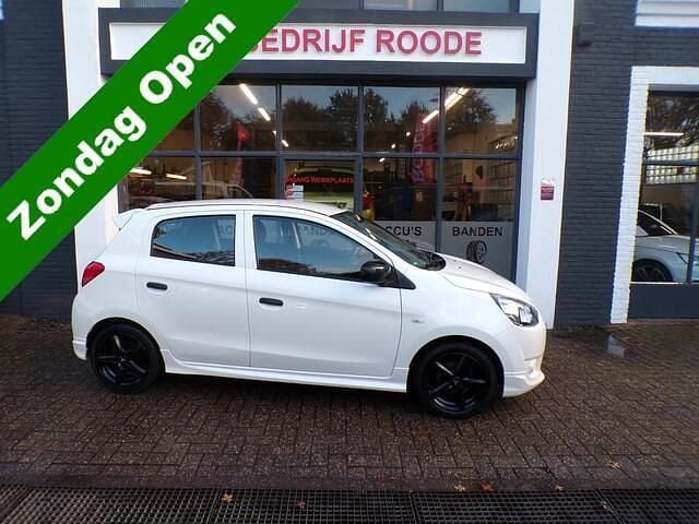Wit Gebruikt 2014 Mitsubishi Space Star Edition Hatchback | € 5.450 (Eerlijke prijs) - Afbeelding 1/4