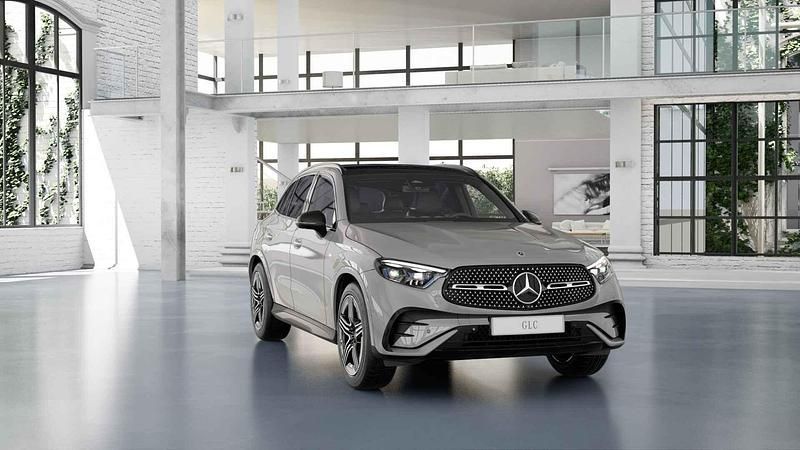 Grijs Nieuw 2025 Mercedes GLC400d Sport Edition | € 88.808 - Afbeelding 1/4