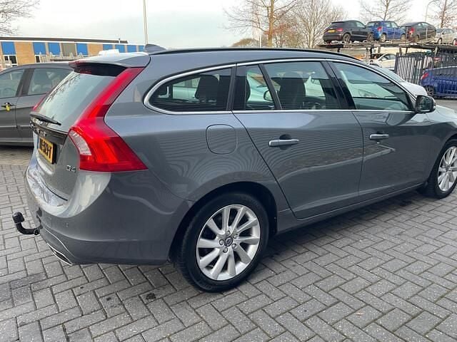 Occasion Volvo V60 190 PK (139 kW) 2017 Grijs Stationwagen