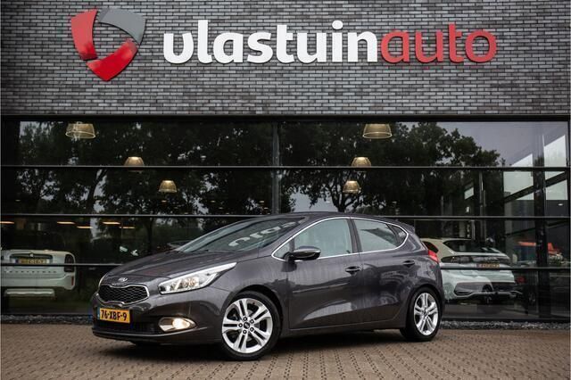 Grijs Gebruikt 2012 Kia Ceed Plus Hatchback | € 7.850 (Iets duurder) - Afbeelding 1/4