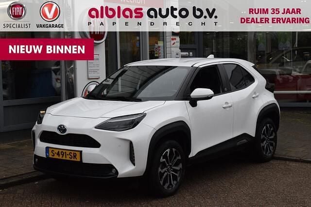 Wit Occasion 2022 Toyota Yaris Cross Team SUV | € 25.950 (Eerlijke prijs) - Afbeelding 1/4