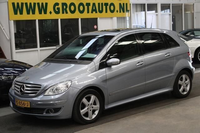 Blauw Gebruikt 2005 Mercedes B200 MPV | € 4.444 (Eerlijke prijs) - Afbeelding 1/4