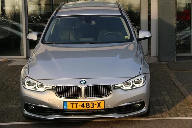 Occasion BMW 318 Luxury Line 136 PK (100 kW) 2018 Grijs Stationwagen