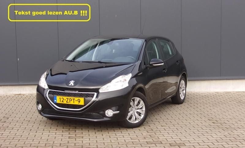 Zwart Occasion 2012 Peugeot 208 Envy Hatchback | € 2.490 (Super prijs) - Afbeelding 1/4
