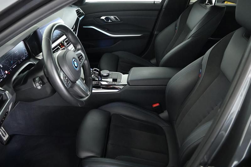Occasion BMW 330e M Sport 296 PK (217 kW) 2022 Grijs (metallic) Stationwagen