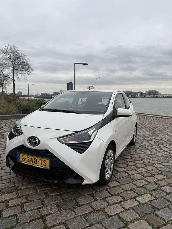 Occasion Toyota Aygo X-play 72 PK (52 kW) 2019 Wit Hatchback