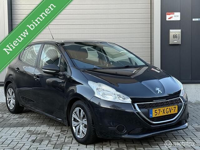 Zwart Occasion 2012 Peugeot 208 Active Hatchback | € 2.950 (Goede deal) - Afbeelding 1/4