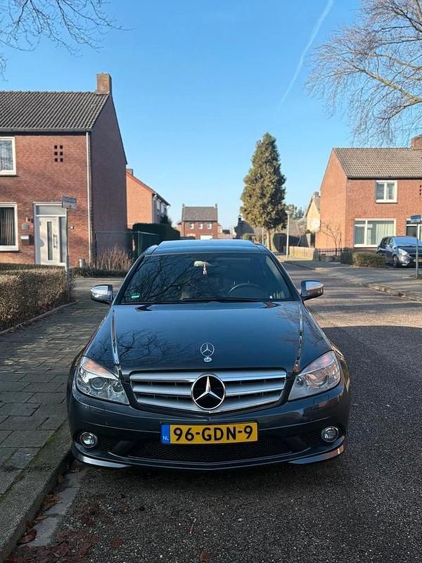 Occasion 2008 Mercedes C320 Sedan | € 8.499 (Eerlijke prijs) - Afbeelding 1/4