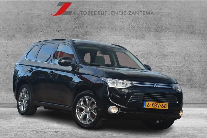Zwart Gebruikt 2014 Mitsubishi Outlander Instyle SUV | € 14.999 - Afbeelding 1/4
