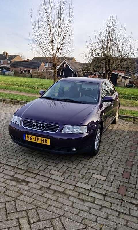 Gebruikt 2002 Audi A3 Sedan | € 1.200 - Afbeelding 1/4