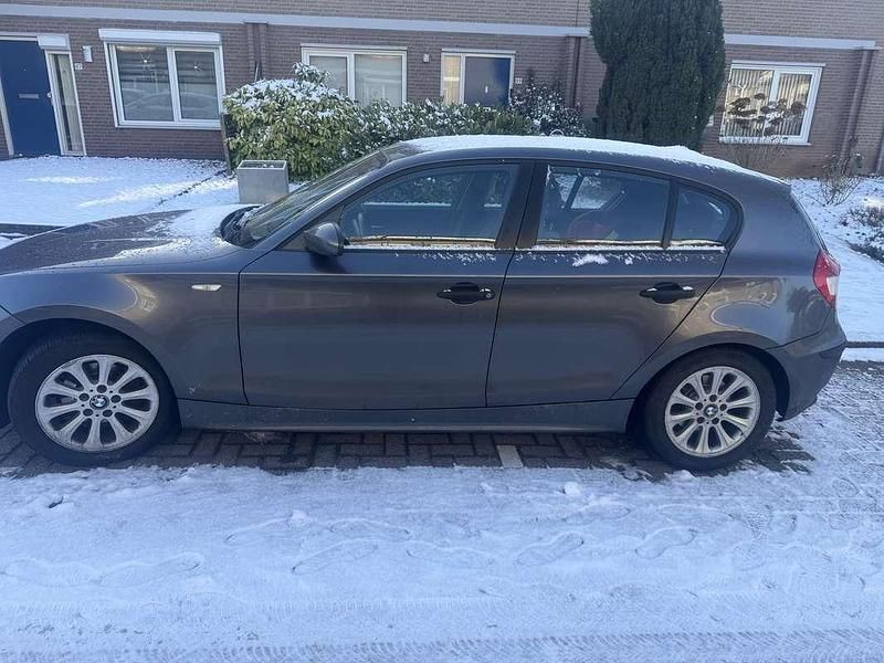 Occasion BMW 118 129 PK (94 kW) 2005 Grijs Hatchback