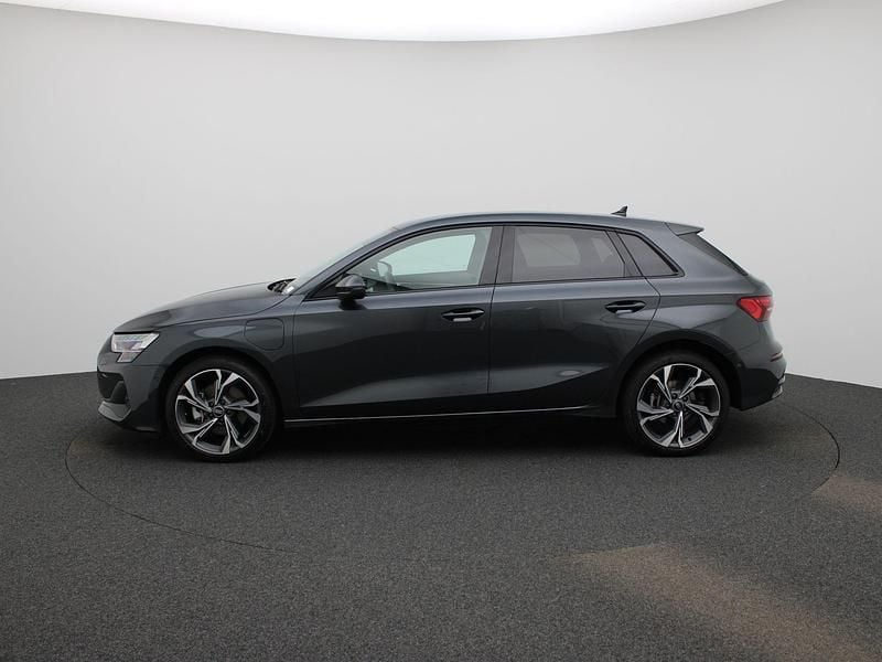 Occasion Audi A3 Sportback e-tron Advanced 204 PK (150 kW) 2025 Grijs (metallic) Hatchback