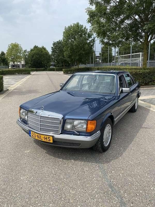 Blauw Gebruikt 1983 Mercedes 380 Sedan | € 14.900 - Afbeelding 1/4