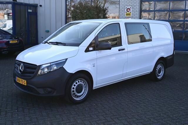 Wit Gebruikt 2022 Mercedes Vito MPV | € 28.950 (Iets duurder) - Afbeelding 1/4