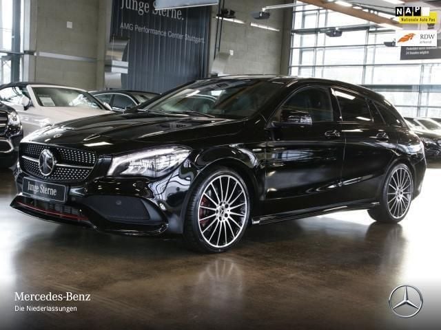 Zwart Gebruikt 2018 Mercedes CLA250 Shooting Brake Sport Stationwagen | € 49.500 - Afbeelding 1/4