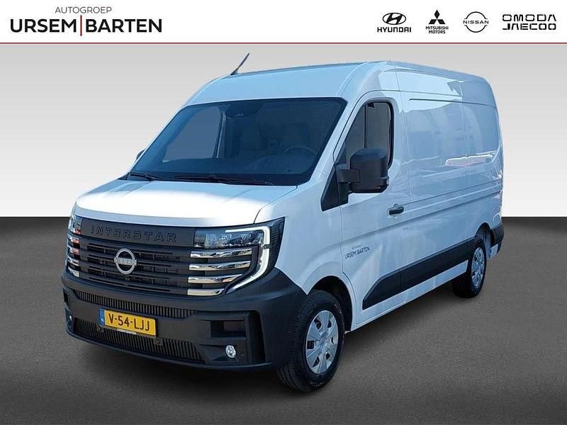 Wit Nieuw 2025 Nissan Interstar Van | € 43.930 - Afbeelding 1/4