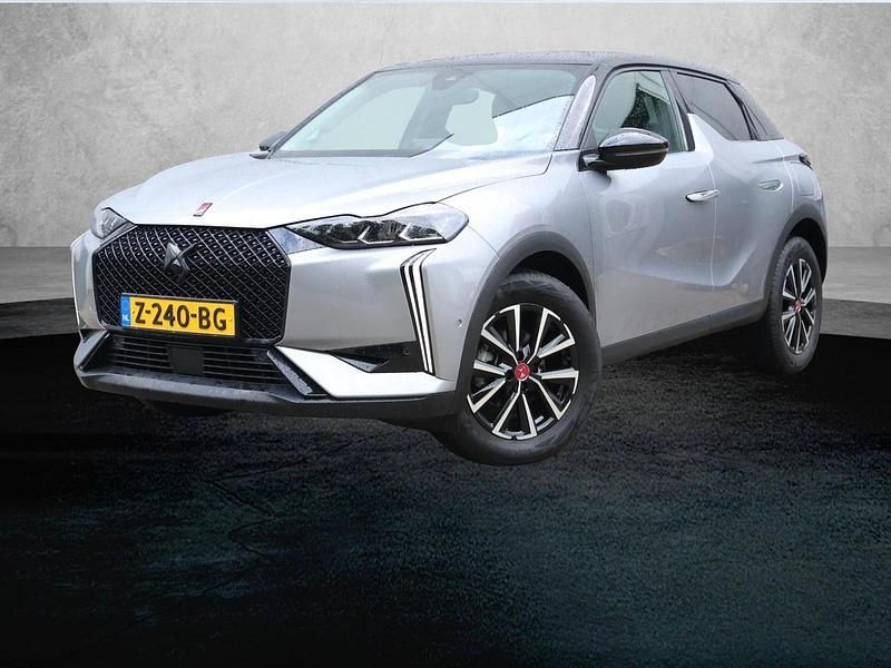 Grijs Gebruikt 2024 DS Automobiles DS3 Performance Stationwagen | € 26.620 (Eerlijke prijs) - Afbeelding 1/3
